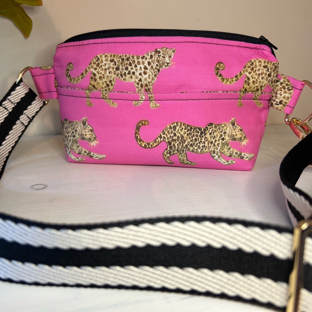 Pink Leopard Print Women's Bag